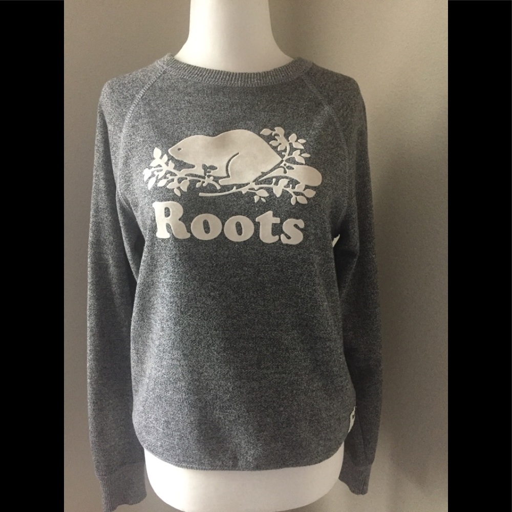 Like New XS Roots Grey & White Crew Neck Sweater